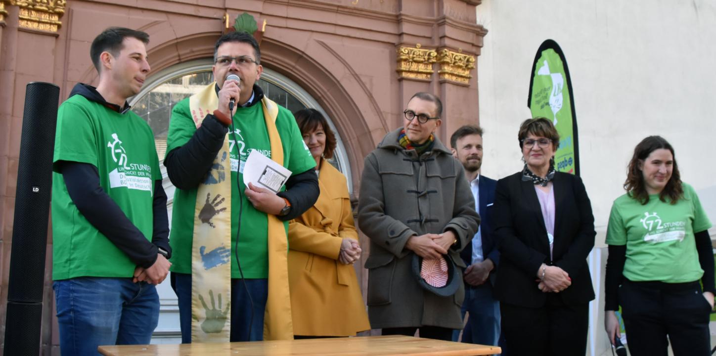 Das Bild zeigt eine Aktionsgruppe bei der 72 Stunden Aktion