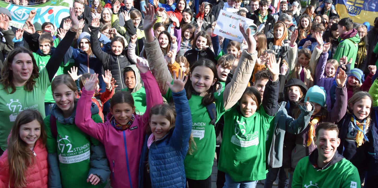 Das Bild zeigt eine Aktionsgruppe bei der 72 Stunden Aktion