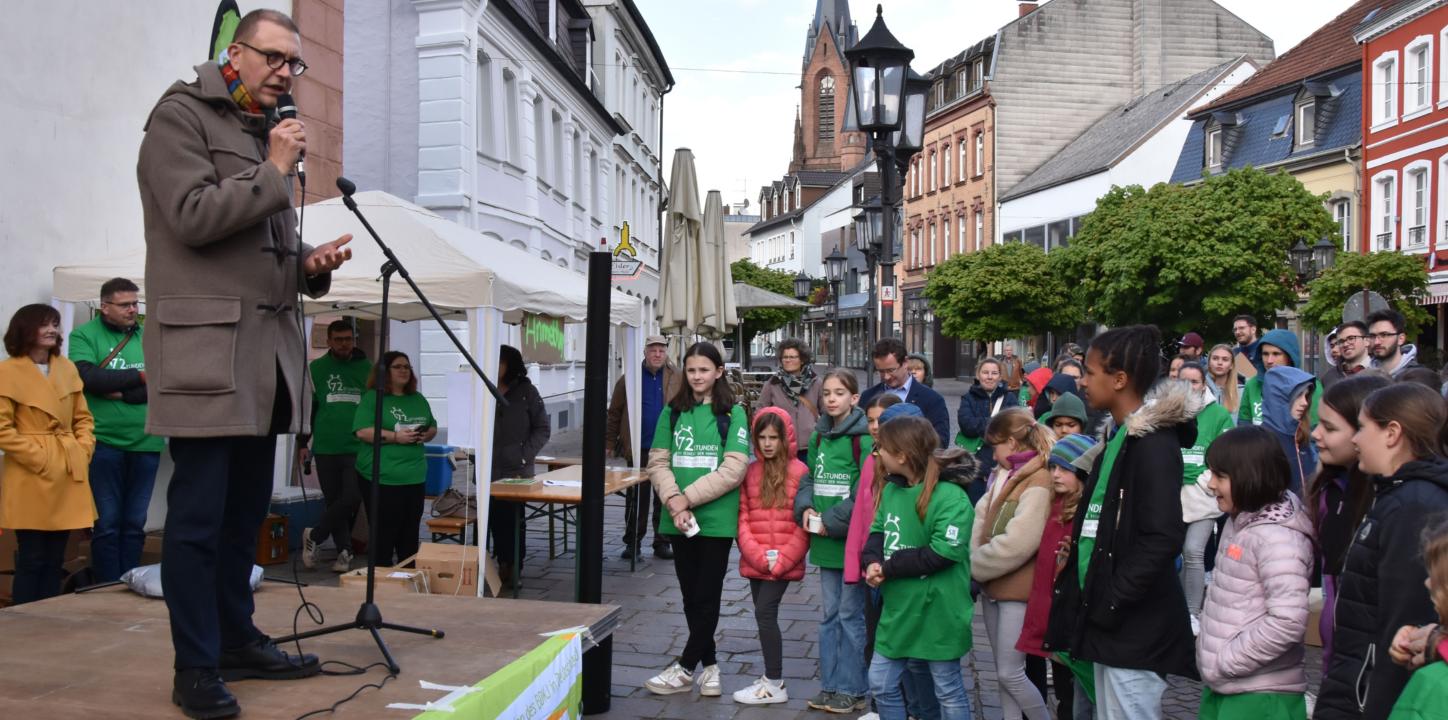 Das Bild zeigt eine Aktionsgruppe bei der 72 Stunden Aktion