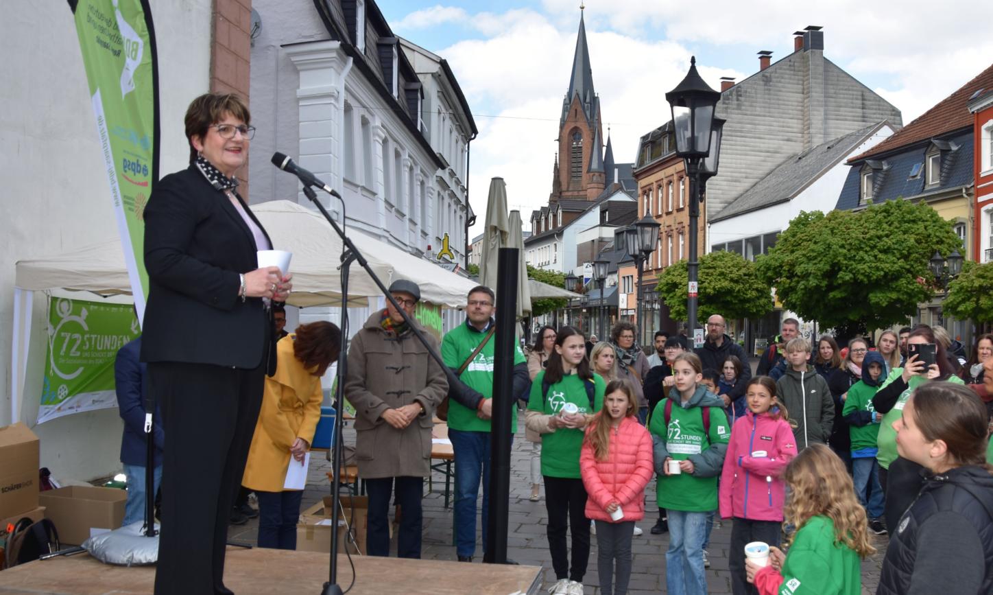Das Bild zeigt eine Aktionsgruppe bei der 72 Stunden Aktion