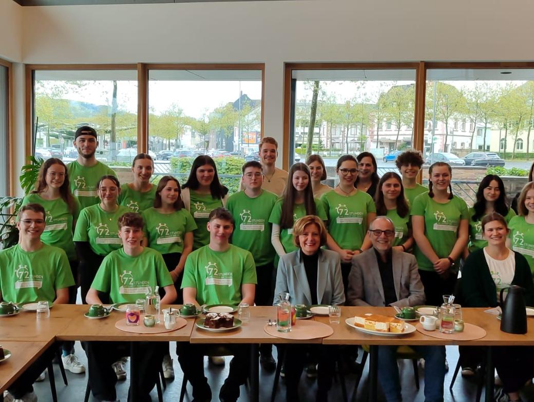 Das Bild zeigt eine Aktionsgruppe bei der 72 Stunden Aktion