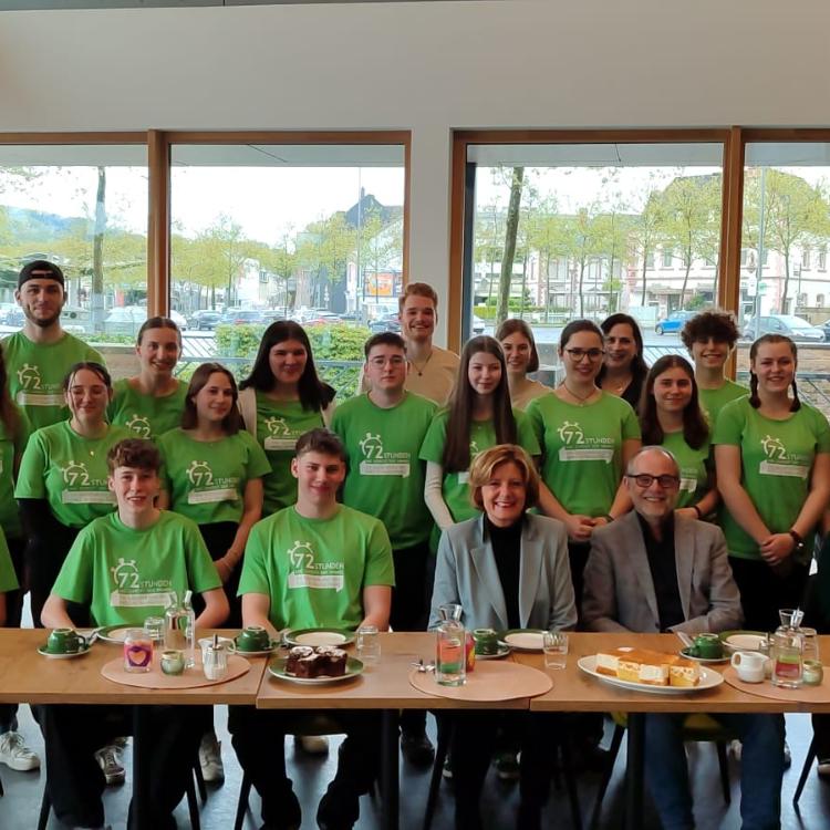Das Bild zeigt eine Aktionsgruppe bei der 72 Stunden Aktion