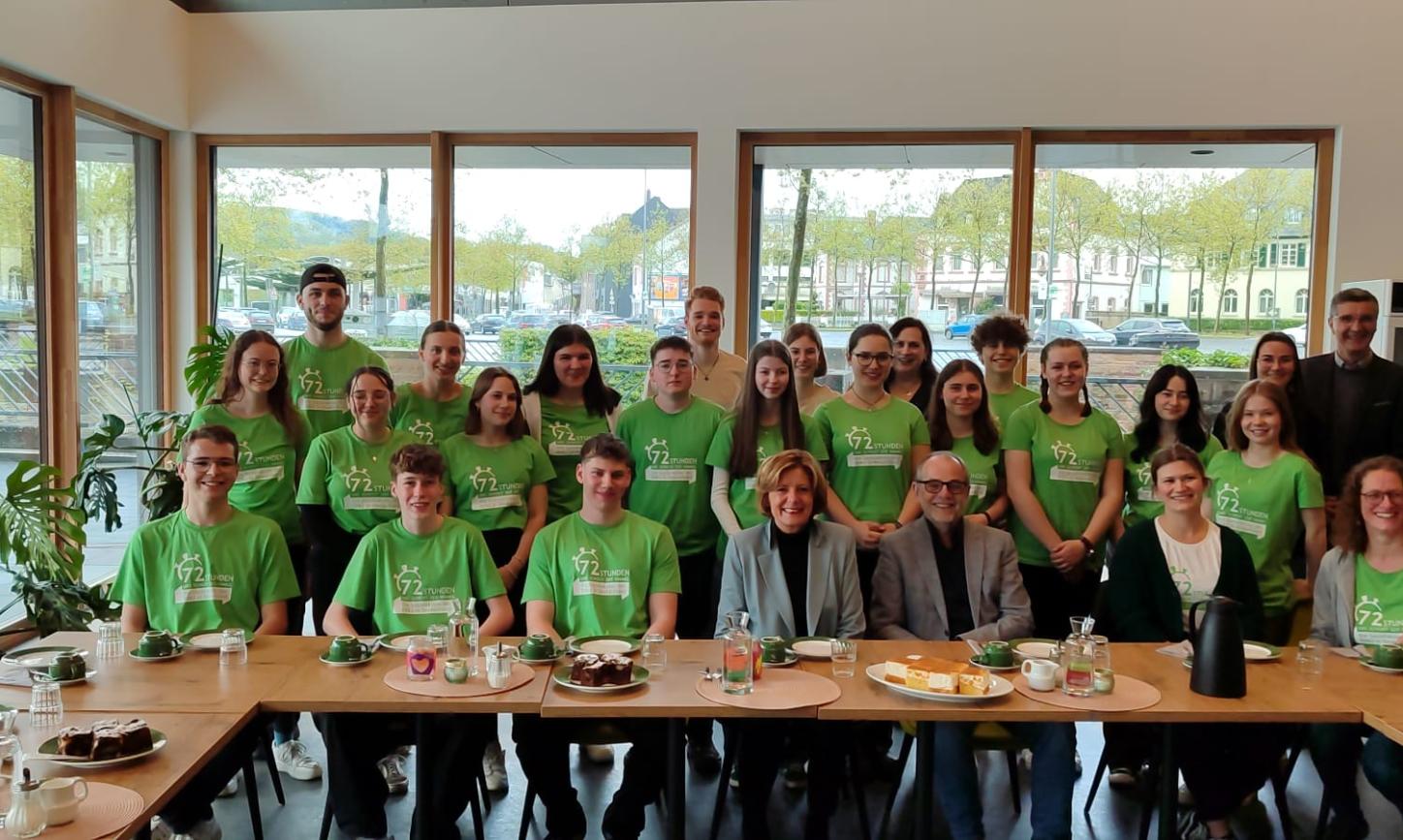 Das Bild zeigt eine Aktionsgruppe bei der 72 Stunden Aktion