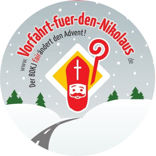 Das Bild zeigt das Logo der Kampagne Vorfahrt für den Nikolaus. Man sieht eine Gesicht mit Bischofsmütze, der Mitra und dem Bischofsstab. Darüber steht 'Vorfahrt für den Nikolaus - der BDKJ Fairändert den Advent'